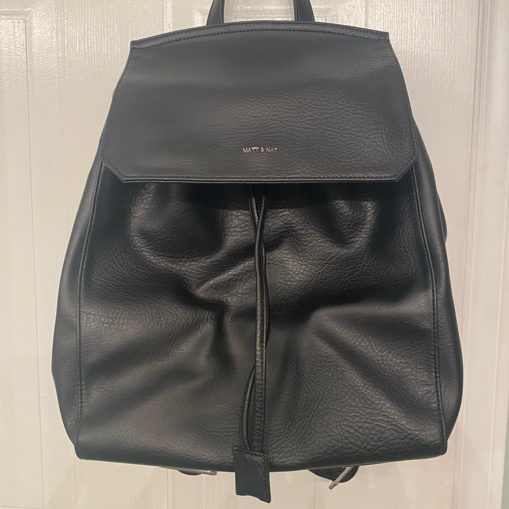 Mat & Nat Mumbai Dwell Backpack in Black